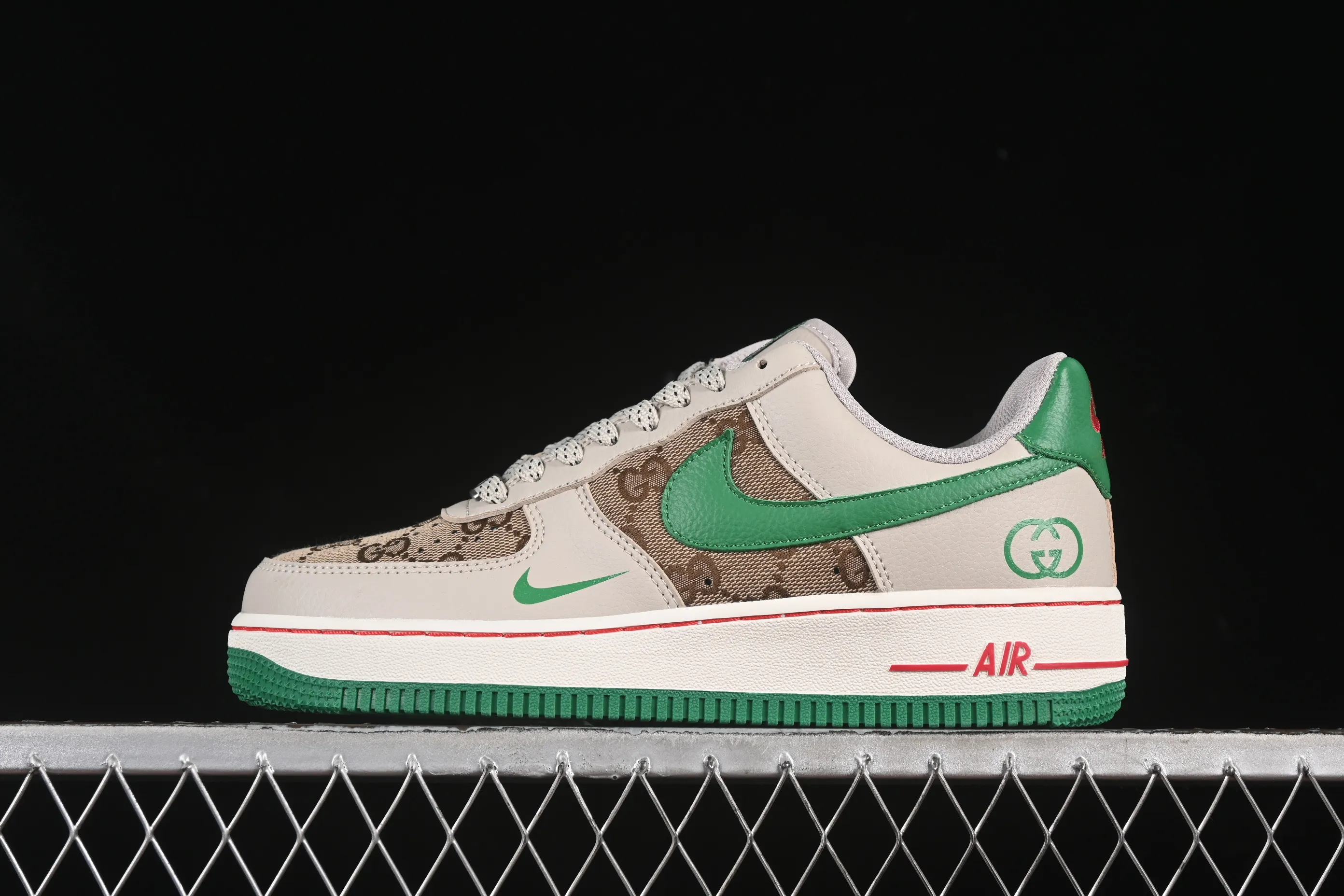 All categories Nk Air Force 1 Air Force series Nk Air Force 1 Low Air Force low-top Nike Air Force 1'07 Low Gucci co-branded gray brown small green hook Air Force 1 low-top casual sneakers LW9279-003